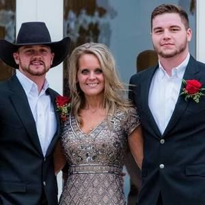 Meet your Posher, Holly